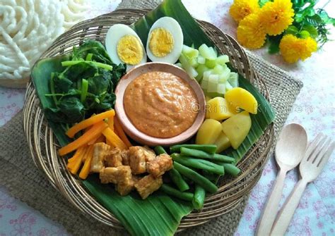  gado-gado 驚喜美味！濃郁醬汁與清爽蔬菜交織出絕妙滋味